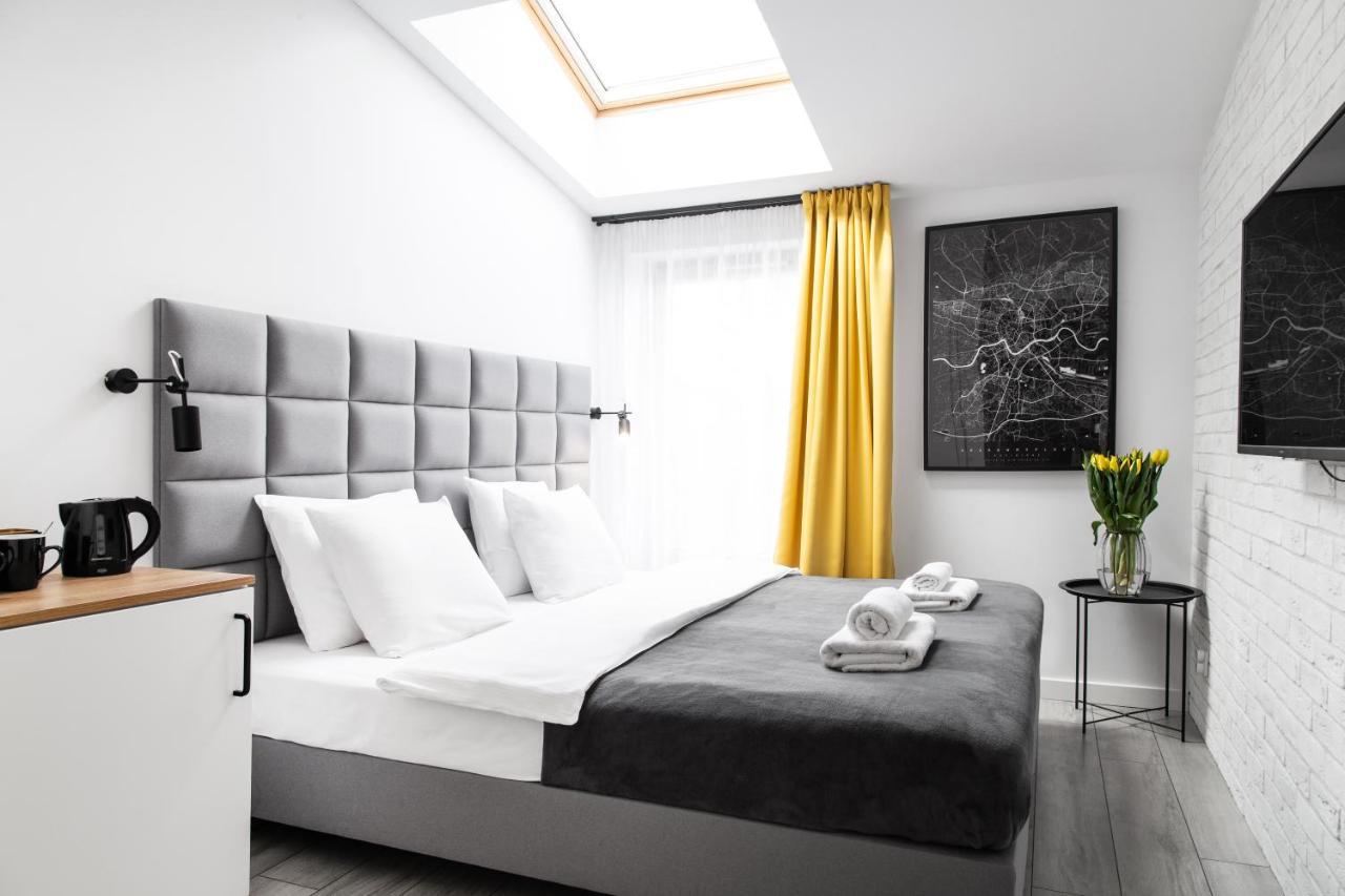 Househost Apartament: Ul. Miodowa 42/42A Краков Экстерьер фото